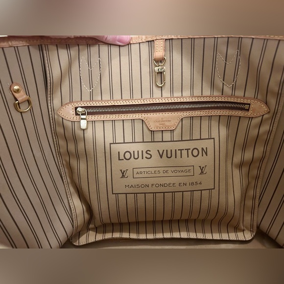 Well-cared-for Louis Vuitton Neverfull GM - Picture 12 of 15